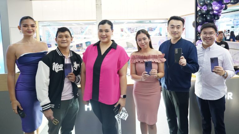 World’s Thinnest Foldable Phone HONOR Magic V2 Now Available, HONOR Opens New Experience Store at SM Megamall Cyberzone 